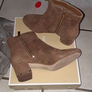 Ankle boots